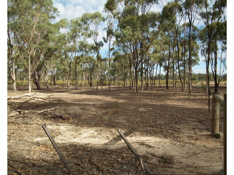 419 Buffalo Swamp Road, Whroo VIC 3612