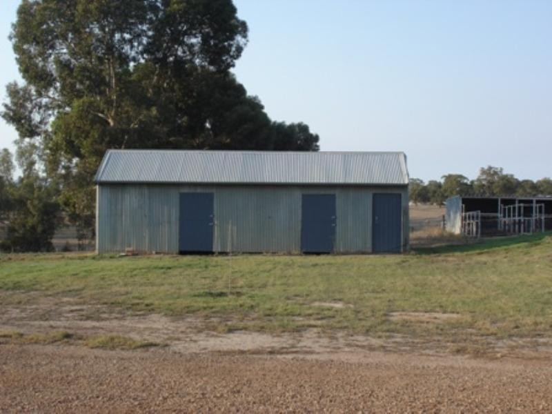 44 McMiekens Road, Nalinga VIC 3646