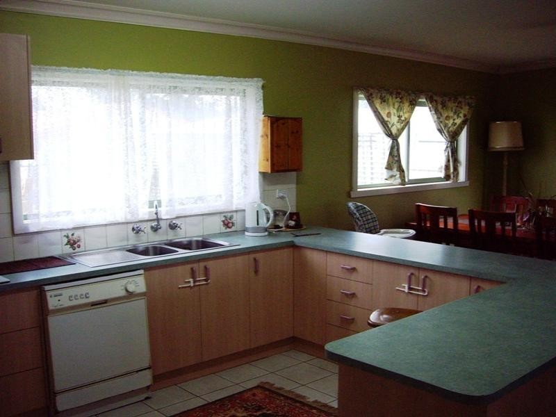 6 Henry Street, Avenel VIC 3664