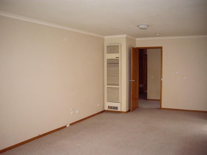 11 Skermer Avenue, Seymour VIC 3660