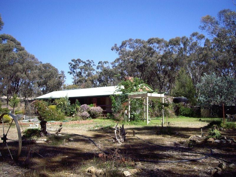 810 Goulburn Weir Road, Murchison VIC 3610
