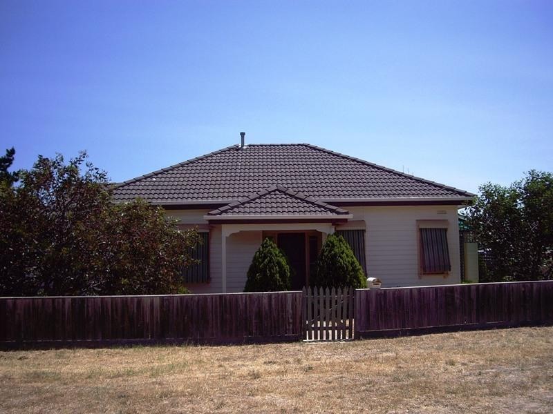 40 Vine Street, Nagambie VIC 3608