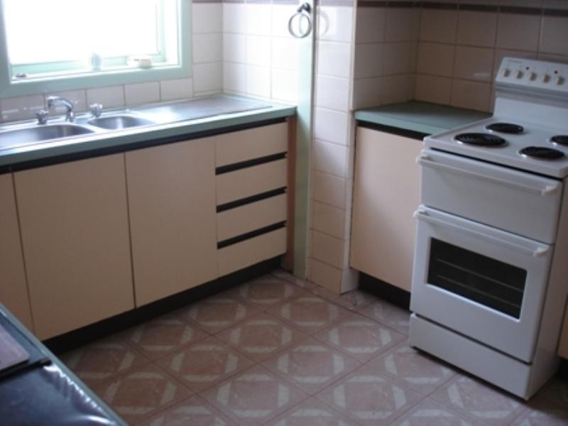 15 Railway Street, Seymour VIC 3660