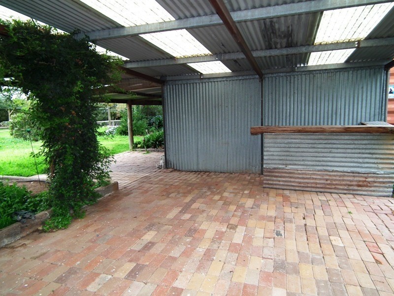 8 Longwood Road, Avenel VIC 3664