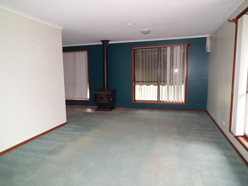 8 Longwood Road, Avenel VIC 3664