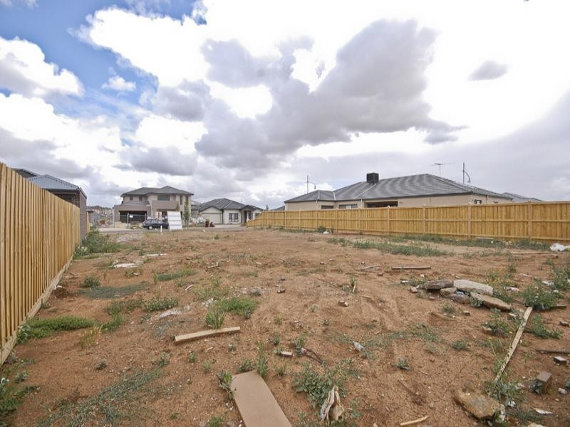 37 Chancery Way, Taylors Hill VIC 3037