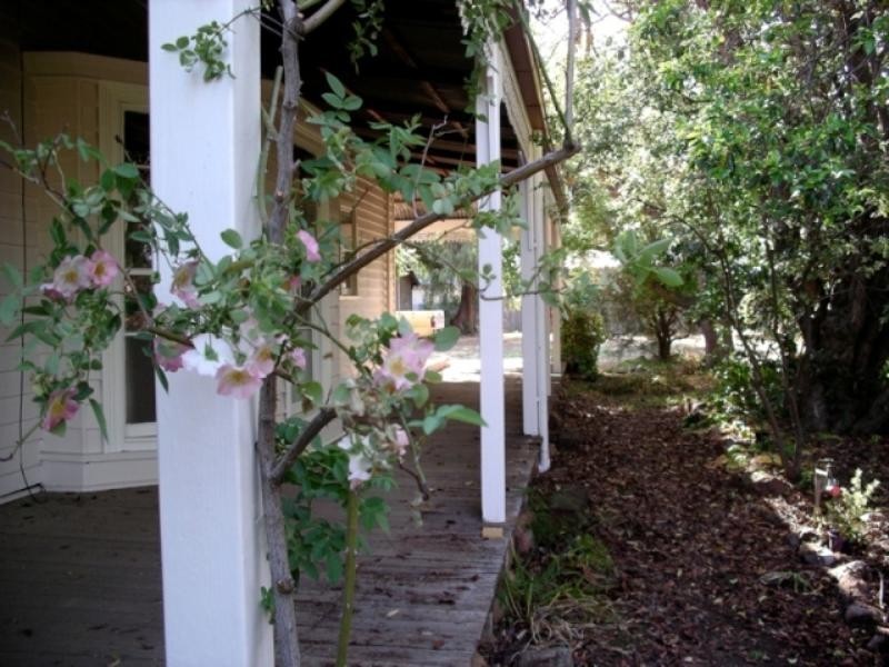 8 Queen Street, Avenel VIC 3664