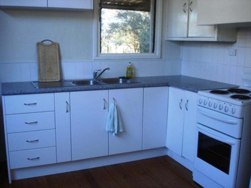 9 Plummer Street, Avenel VIC 3664