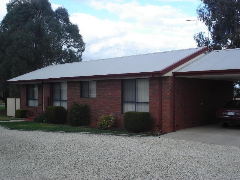 2/10 McGregor Avenue, Nagambie VIC 3608