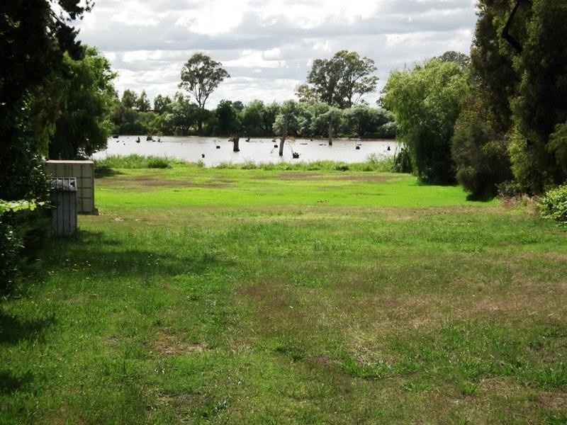 18 Grandview Road, Kirwans Bridge VIC 3608