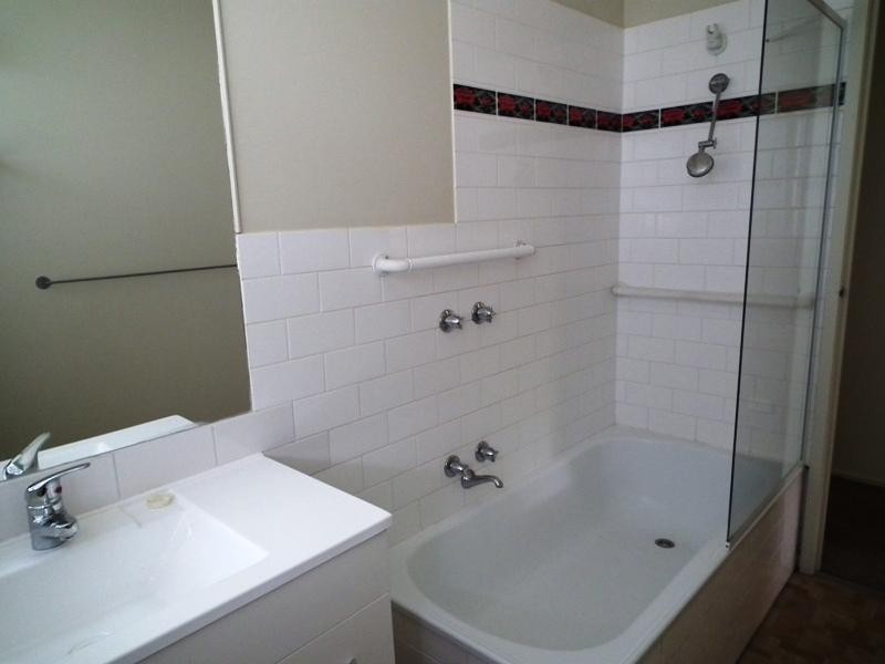 61 Livingston Street, Avenel VIC 3664