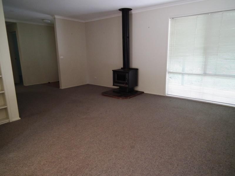 61 Livingston Street, Avenel VIC 3664