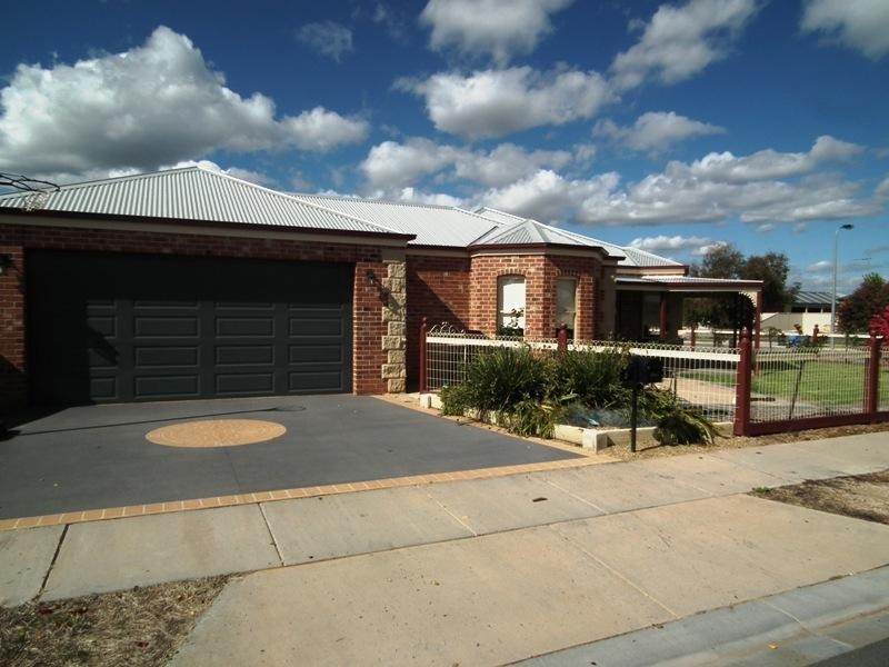 2 Tarquin Place, Nagambie VIC 3608