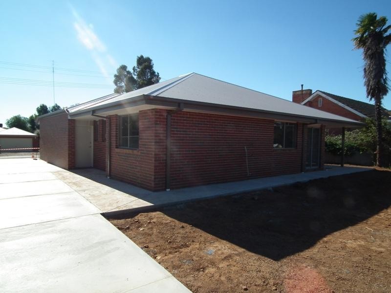 1/11 Vine Street, Nagambie VIC 3608