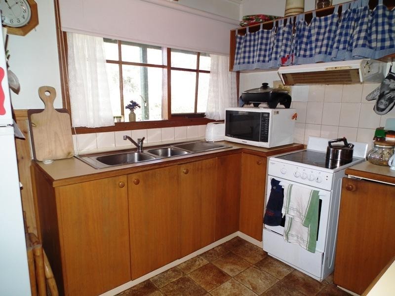 27 Racecourse Road, Nagambie VIC 3608