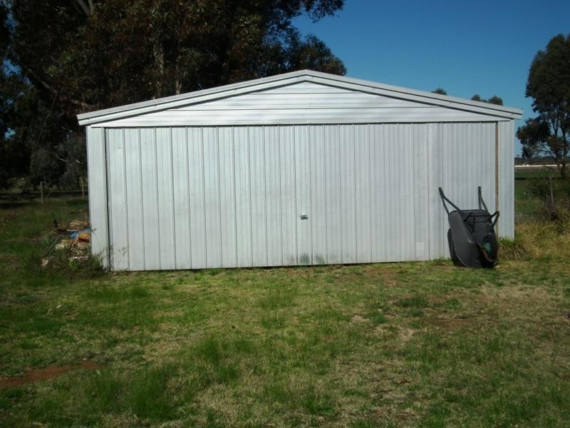 27 Racecourse Road, Nagambie VIC 3608