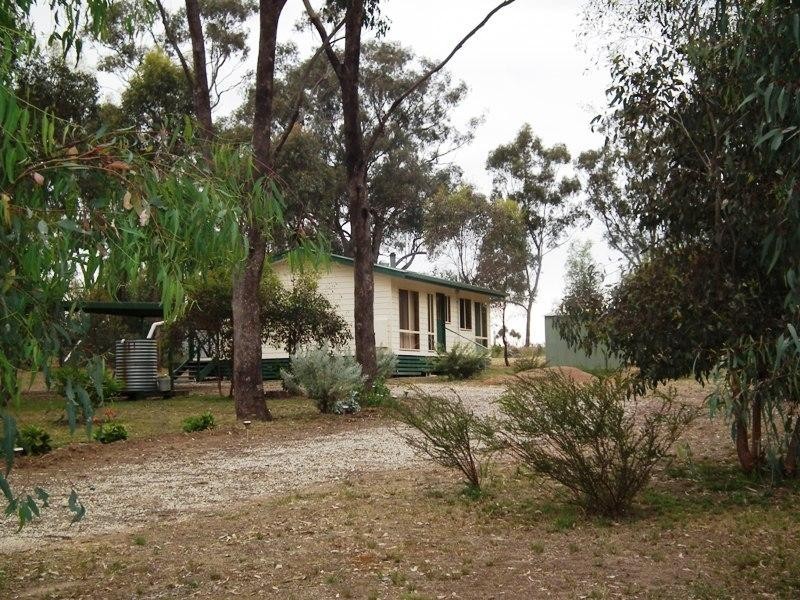 13 Baxters Road, Goulburn Weir VIC 3608