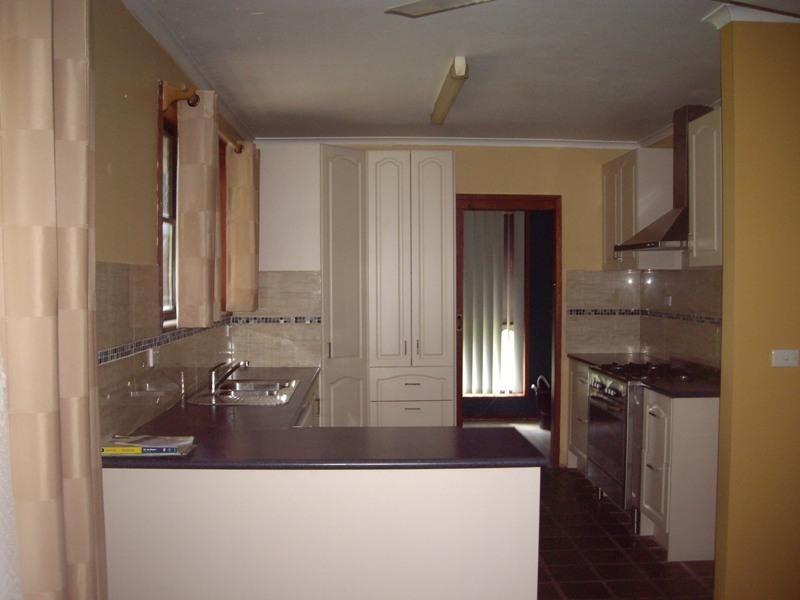 8 Longwood Road, Avenel VIC 3664