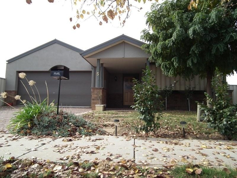 1/5 Helena Court, Nagambie VIC 3608