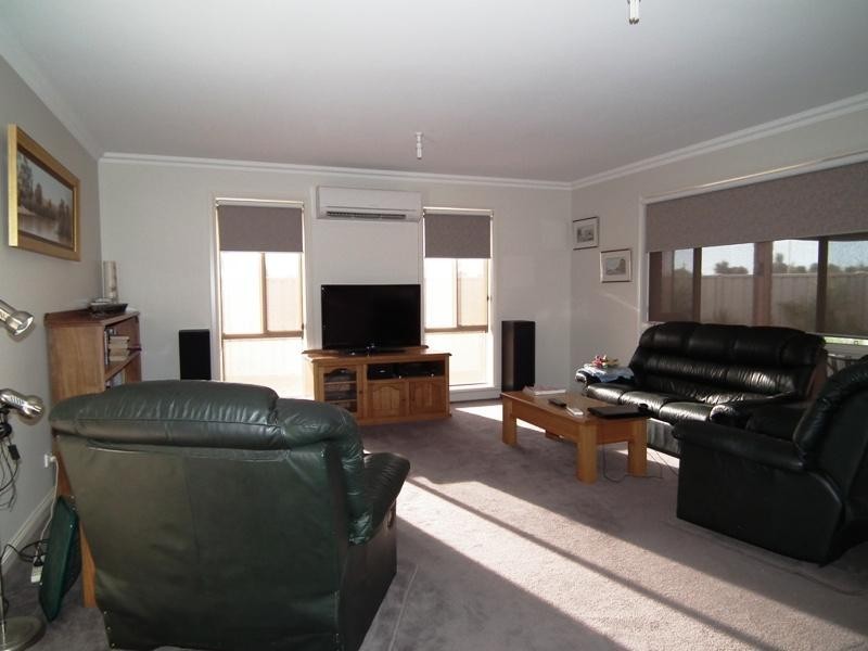 2/14 Lotus Court, Nagambie VIC 3608