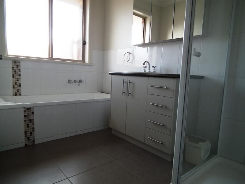 2/14 Lotus Court, Nagambie VIC 3608