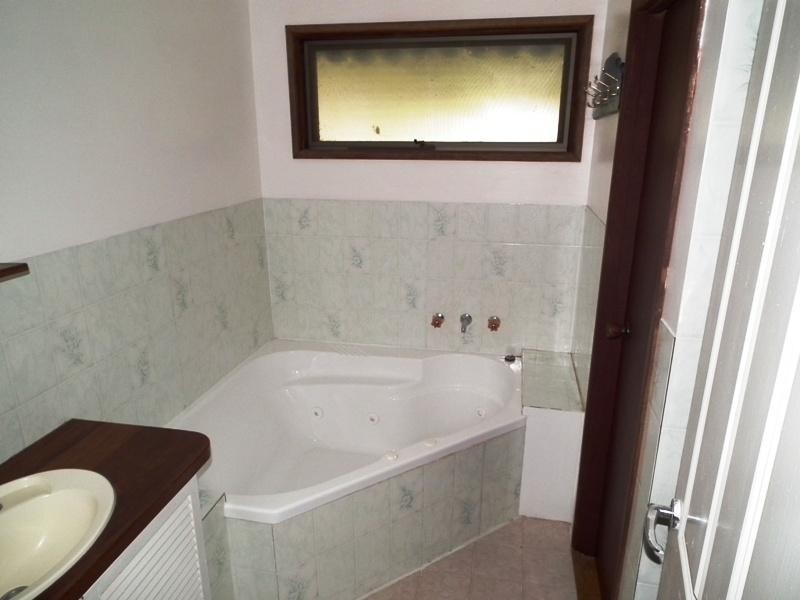 34 Queen Street, Avenel VIC 3664