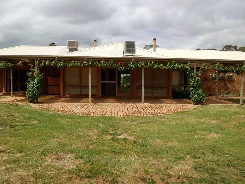 67 Morrissy Lane, Goulburn Weir VIC 3608