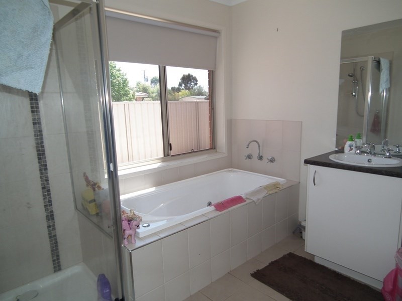 27 McGregor Avenue, Nagambie VIC 3608