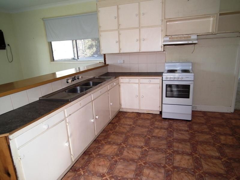 4 Henry Street, Avenel VIC 3664