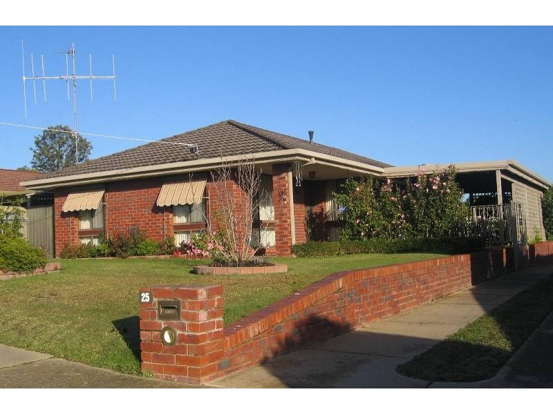 25 Webb Avenue, Seymour VIC 3660