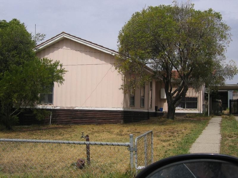 13 Smith Street, Seymour VIC 3660