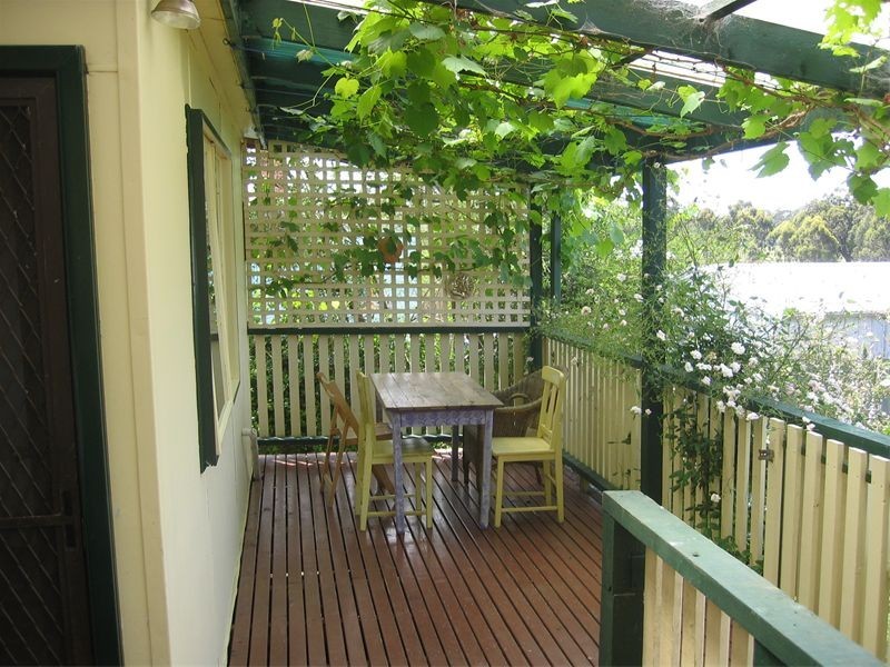 20 Redbank Road, Seymour VIC 3660