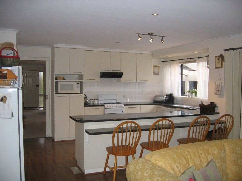 4 Avenel Road, Seymour VIC 3660