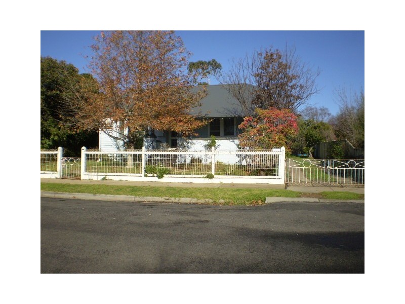 14 Stewart Street, Seymour VIC 3660