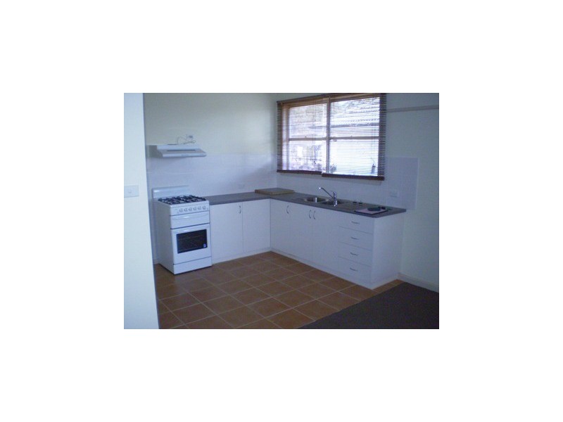 75 Chisholm Crescent, Seymour VIC 3660