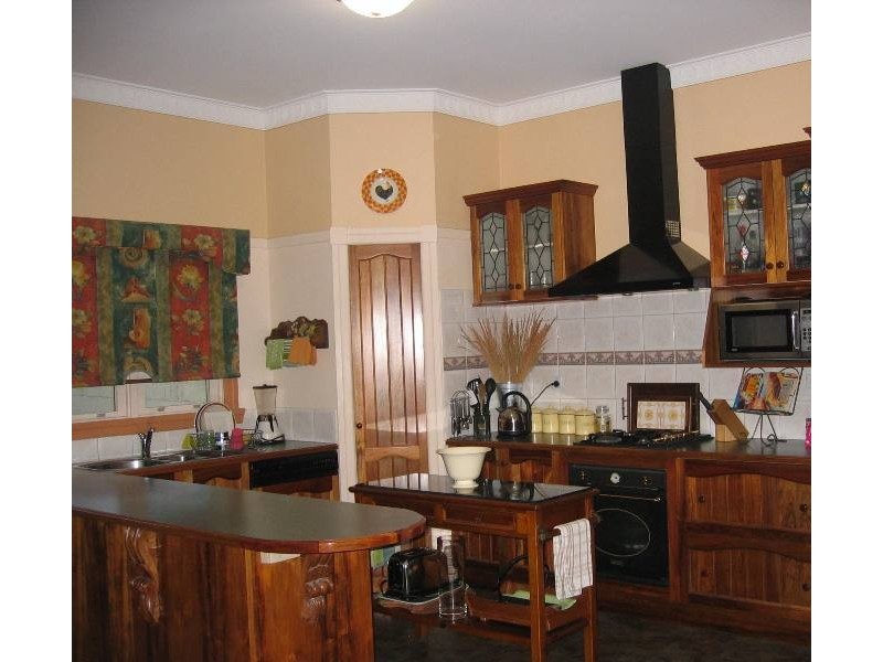 23 Park Street, Seymour VIC 3660