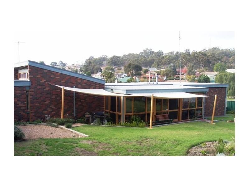 11 Priestley Crescent, Seymour VIC 3660