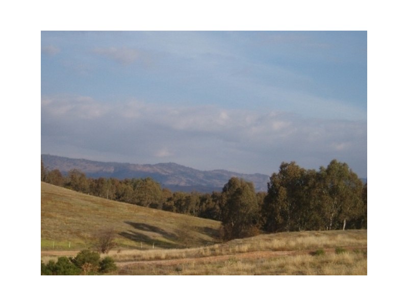 11 Priestley Crescent, Seymour VIC 3660