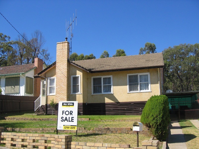 45 Chisholm Crescent, Seymour VIC 3660
