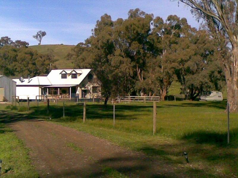 20 East West Halls Lane, Seymour VIC 3660
