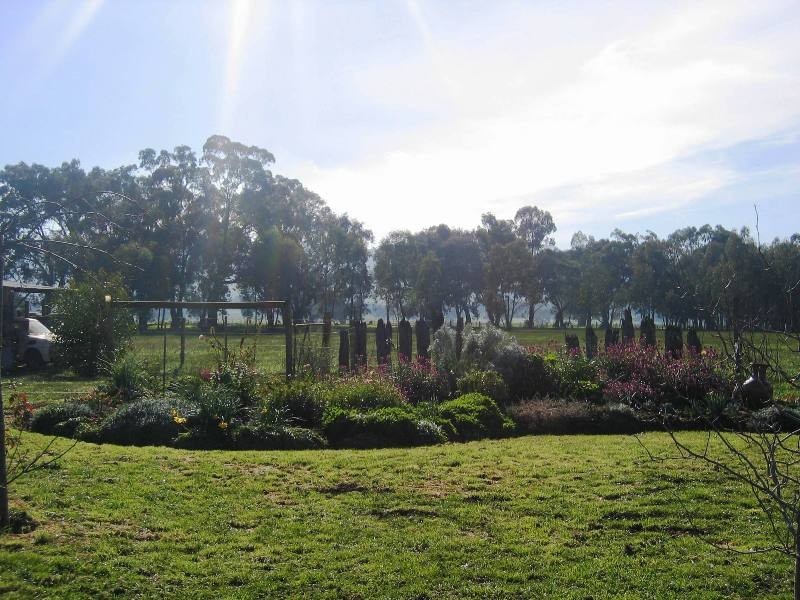 20 East West Halls Lane, Seymour VIC 3660