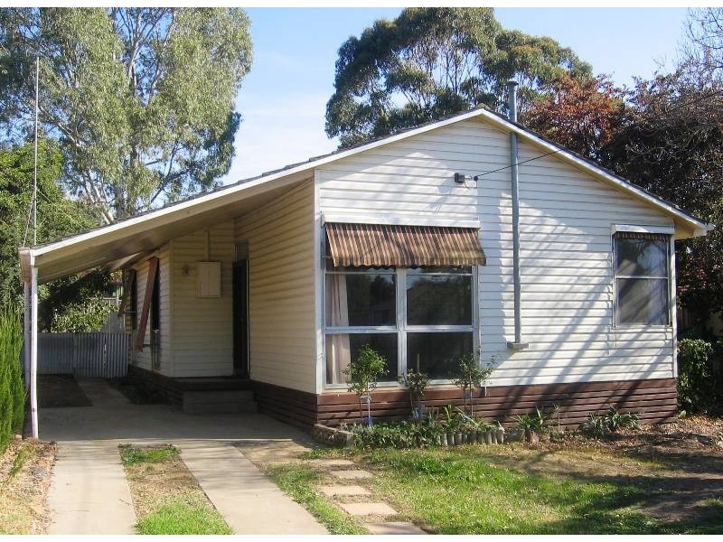 14 Smith Street, Seymour VIC 3660