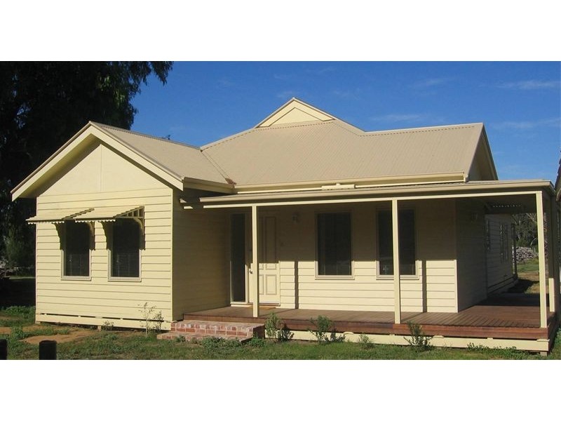 82 Anderson Street, Avenel VIC 3664