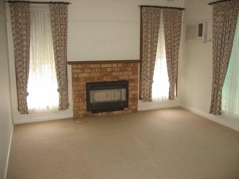 7 Heywood Crescent, Seymour VIC 3660