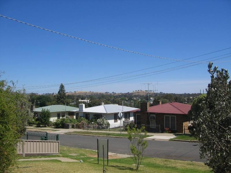 7 Heywood Crescent, Seymour VIC 3660