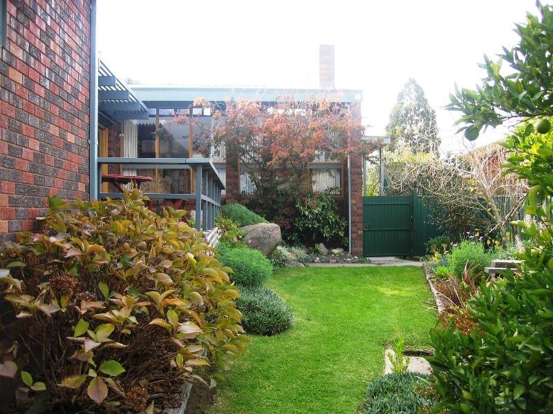 11 Priestley Crescent, Seymour VIC 3660