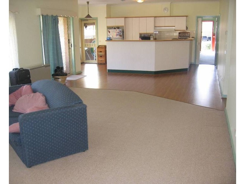 4 Doyle Crescent, Seymour VIC 3660