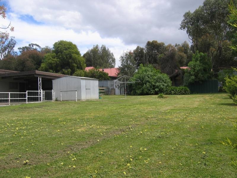 11 Kobyboyn Road, Seymour VIC 3660