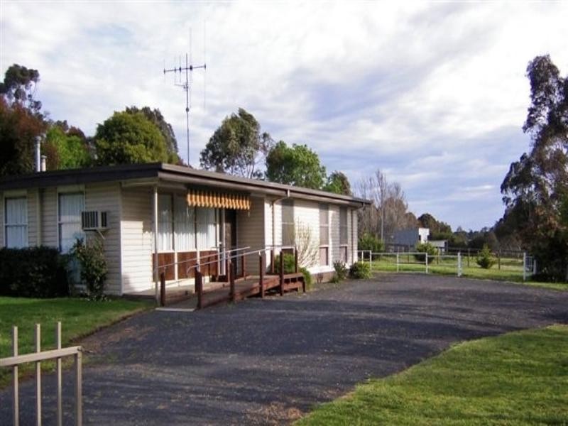 11 Kobyboyn Road, Seymour VIC 3660