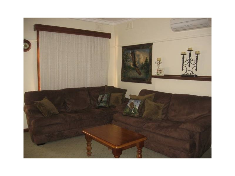 13 Jordan Street, Seymour VIC 3660